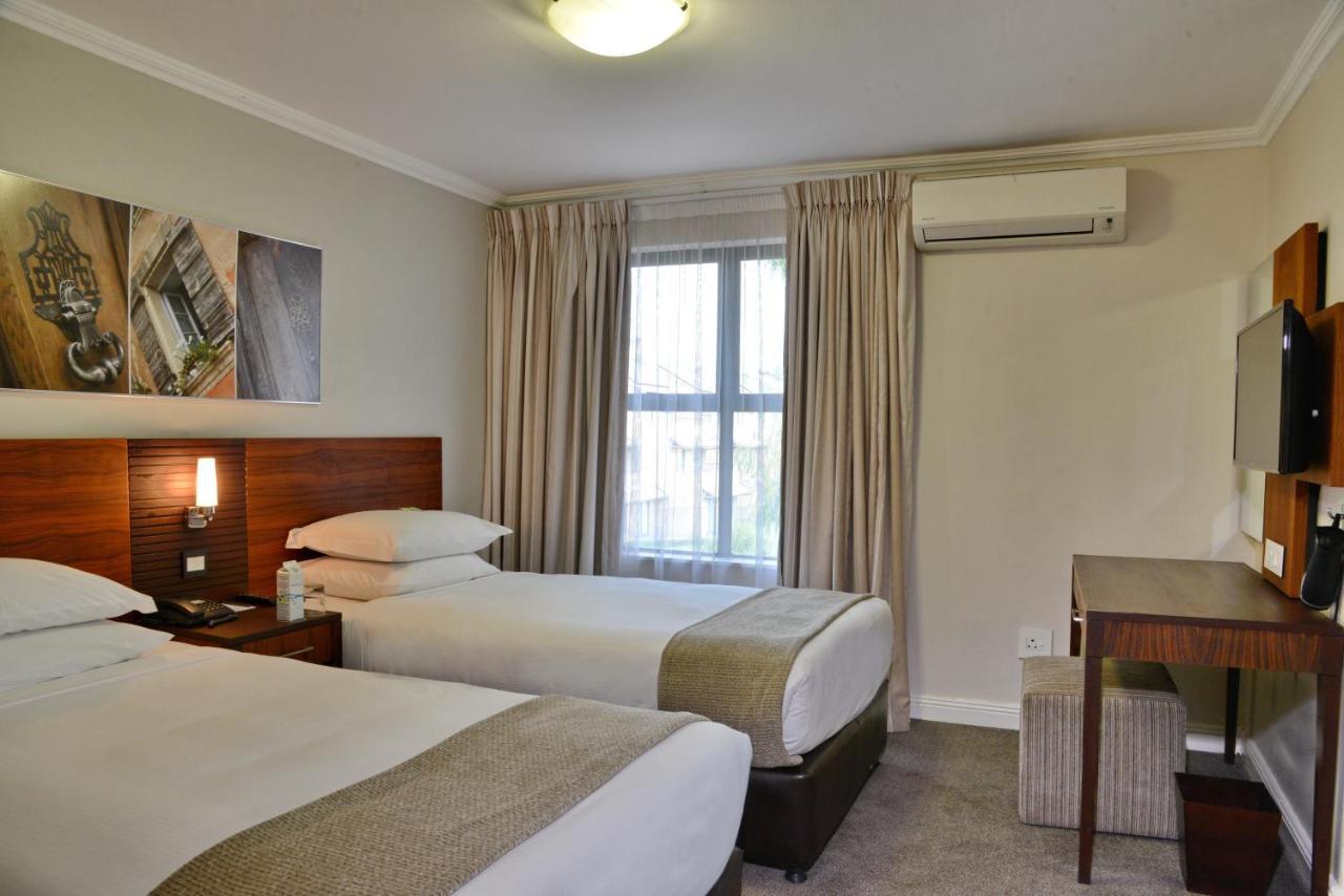 City Lodge Hotel Eastgate 요하네스버그 외부 사진
