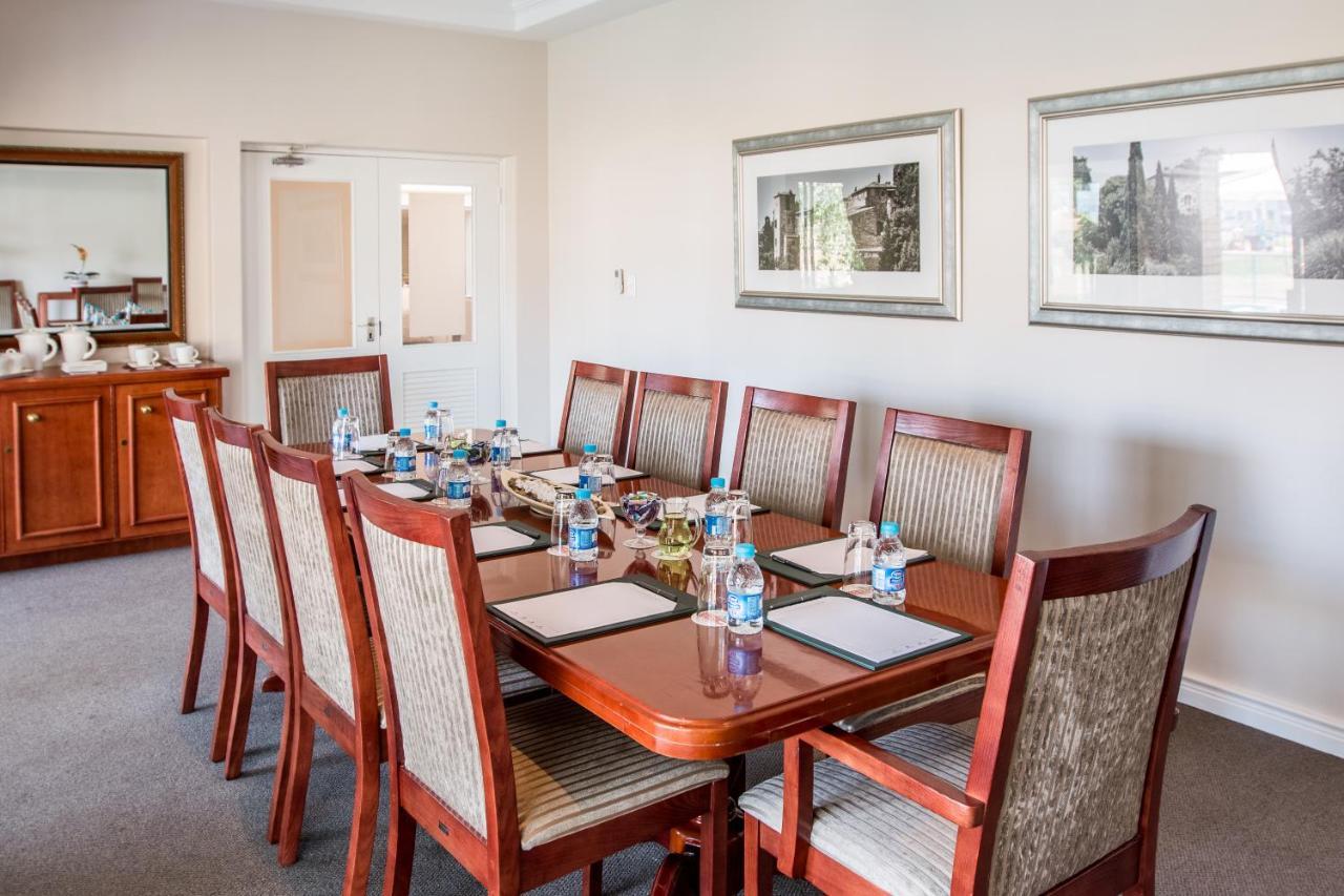 City Lodge Hotel Eastgate 요하네스버그 외부 사진