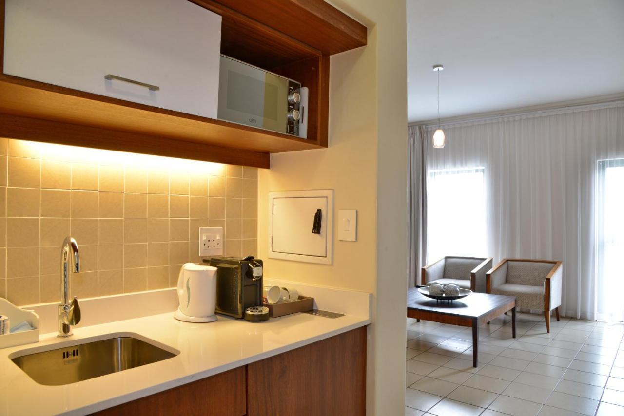 City Lodge Hotel Eastgate 요하네스버그 외부 사진
